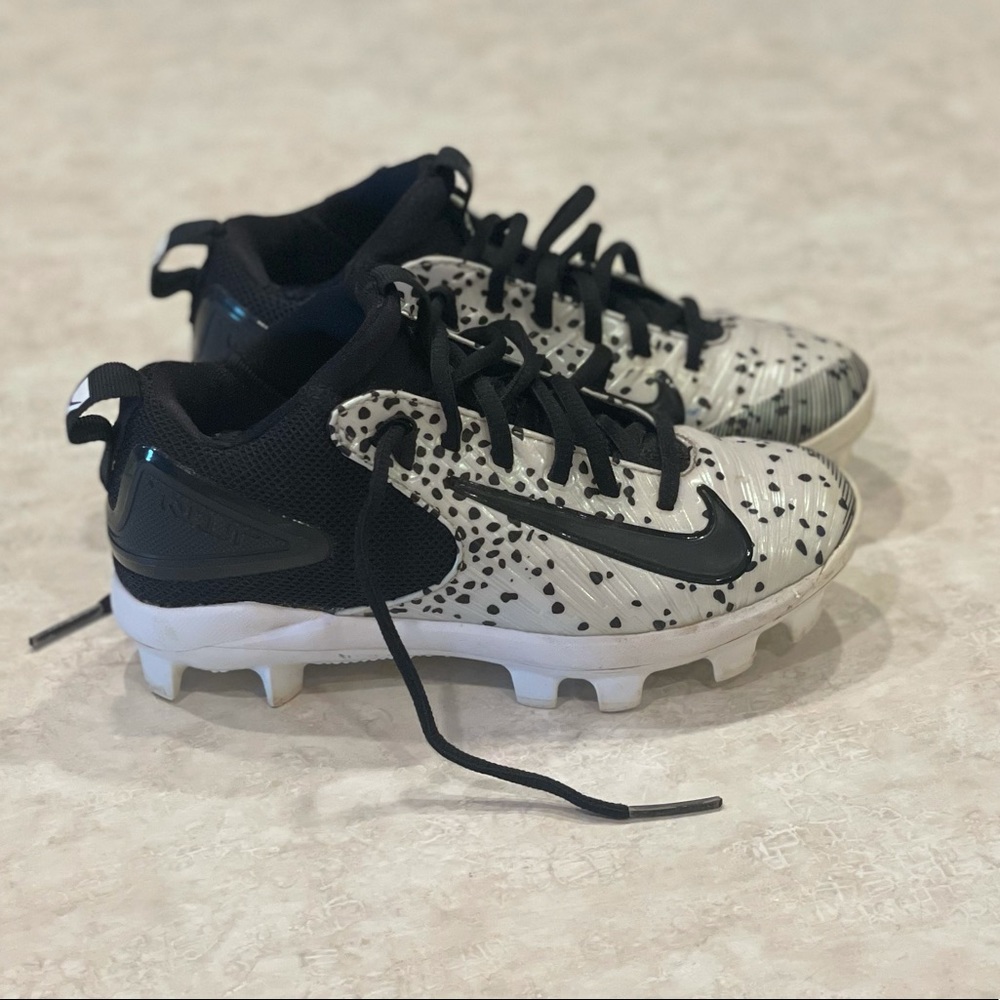 Boys Nike Mike Trout baseball cleats